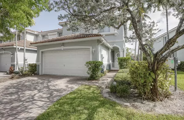 Riviera Beach, FL 33404,2218 Oakmont DR