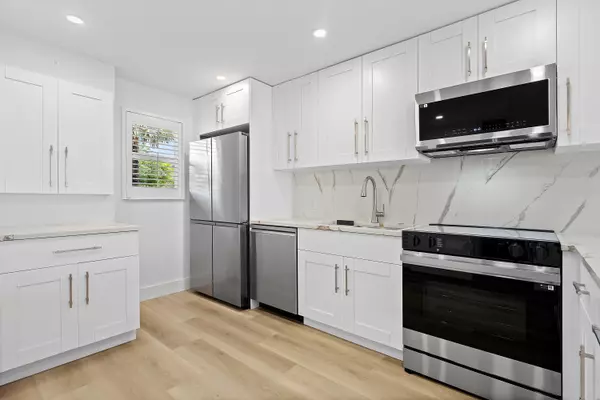 Boca Raton, FL 33431,750 NE Spanish River BLVD 1090