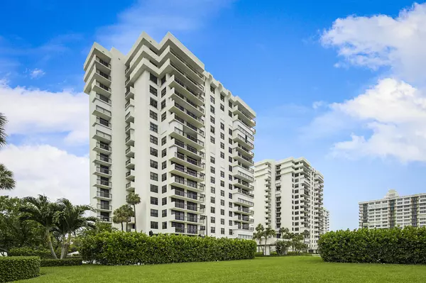 2001 N Ocean BLVD 1804,  Boca Raton,  FL 33431