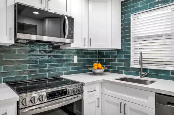 Boca Raton, FL 33428,9235 SW 8th ST 405