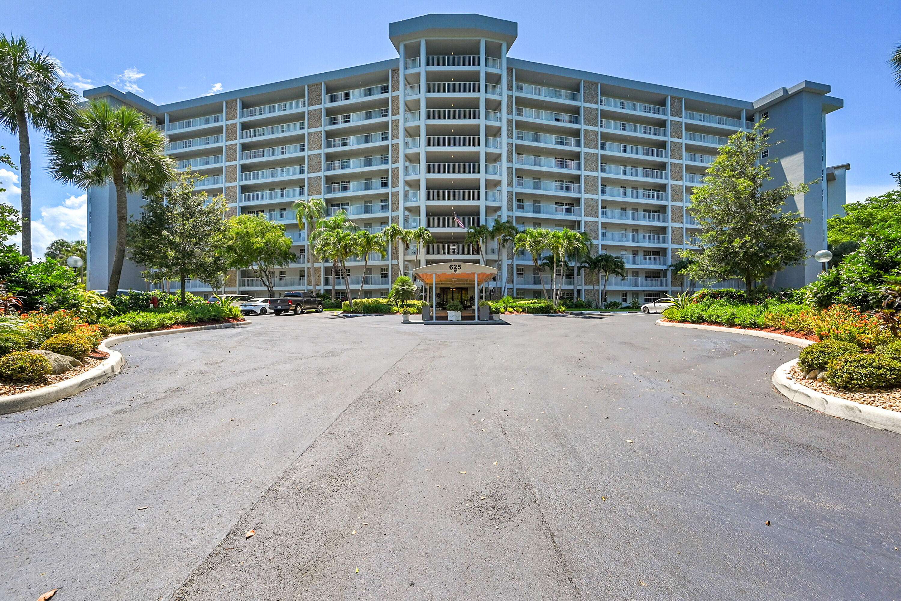 Pompano Beach, FL 33069,625 Oaks DR 304