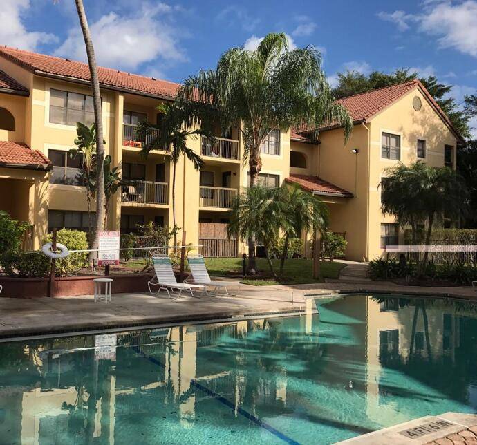 4261 W Mcnab RD 16, Pompano Beach, FL 33069
