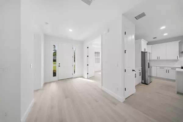 Port Saint Lucie, FL 34987,1765 SW Columbia ST