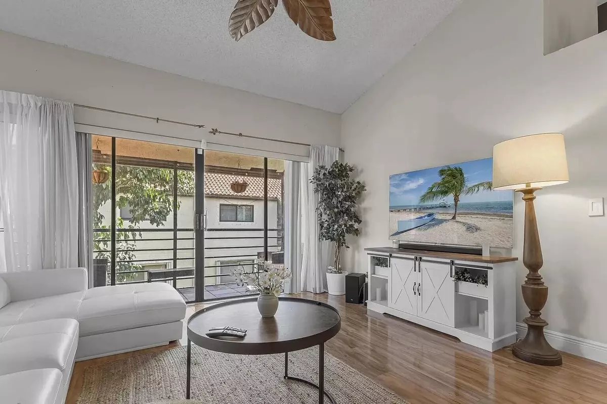 Boynton Beach, FL 33426,12 Via De Casas Sur 203