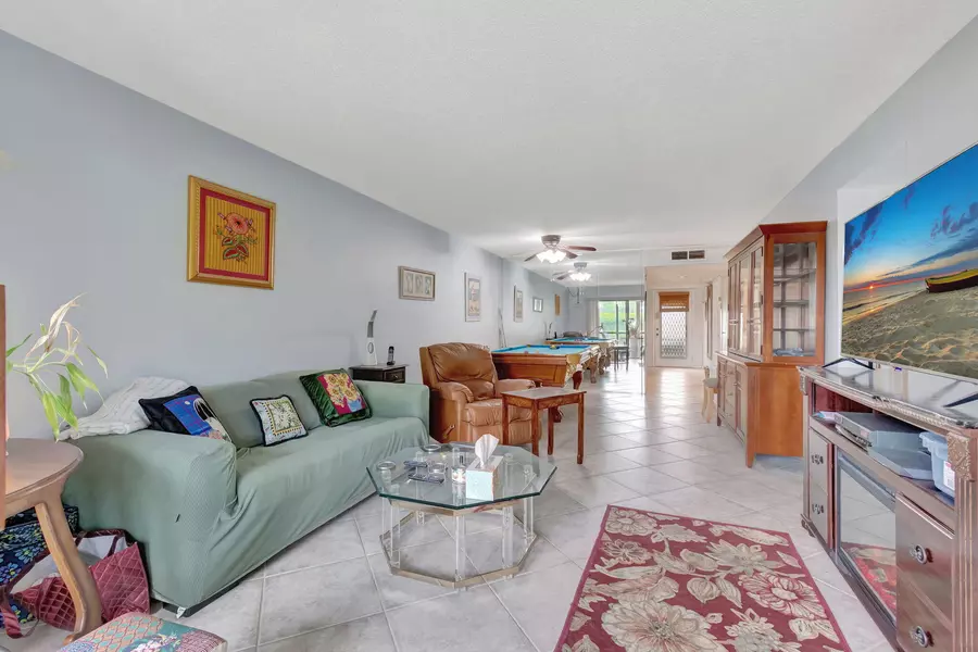 15401 Pembridge AVE 9, Delray Beach, FL 33484