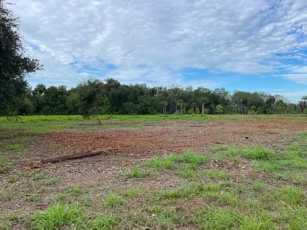 Fort Pierce, FL 34981,2083 W Midway RD