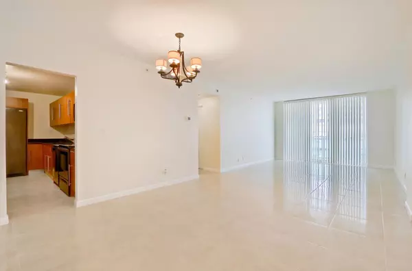 Hollywood, FL 33019,3001 S Ocean DR 201