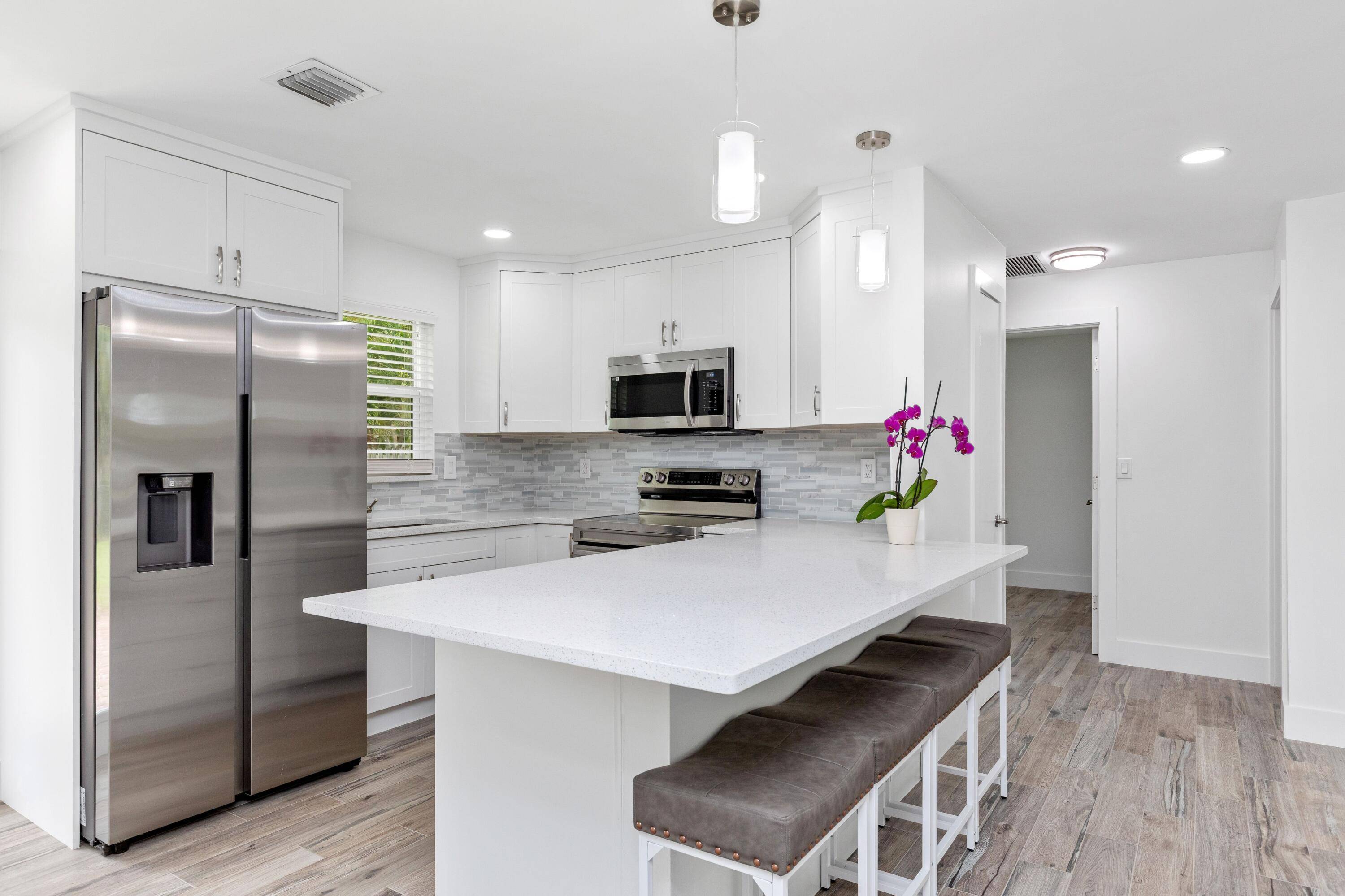 Lantana, FL 33462,1410 W Jennings ST