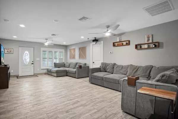 Fort Pierce, FL 34945,105 S Cardinal PL