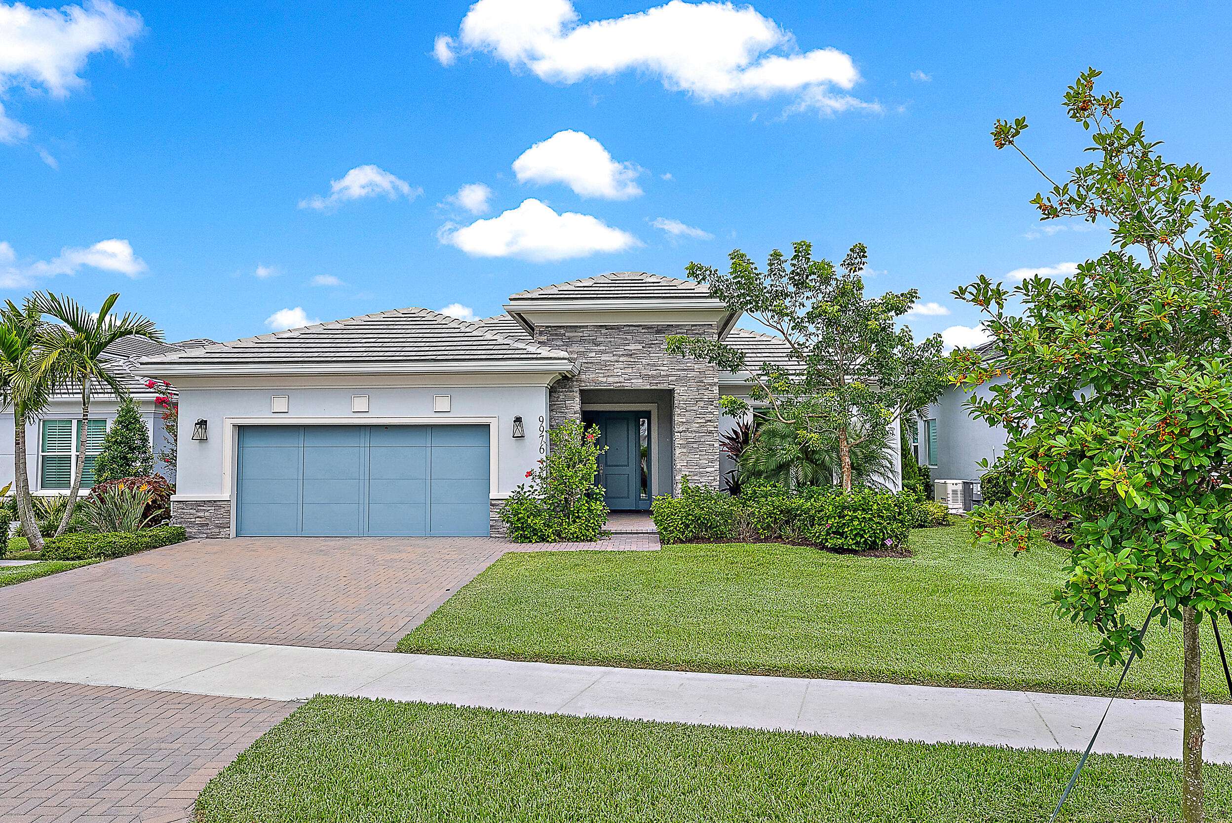 9976 Seagrass WAY, Palm Beach Gardens, FL 33412
