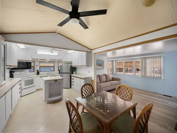 556 Nettles BLVD,  Jensen Beach,  FL 34957