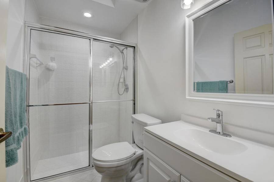 Boca Raton, FL 33496,9456 Lake Serena DR