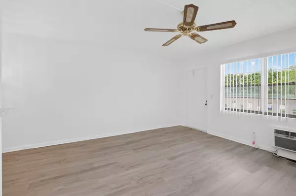 Boca Raton, FL 33434,63 Dorset B