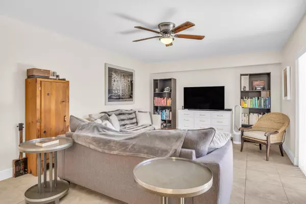 West Palm Beach, FL 33407,182 Charter WAY