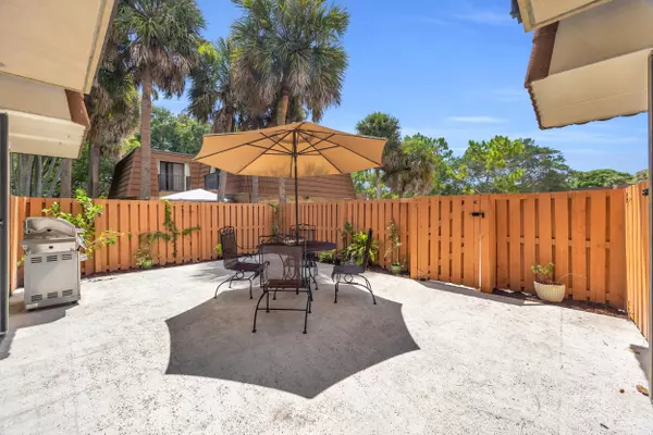 West Palm Beach, FL 33407,182 Charter WAY