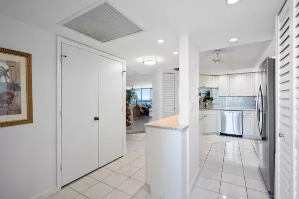 Jensen Beach, FL 34957,8800 S Ocean DR 1003