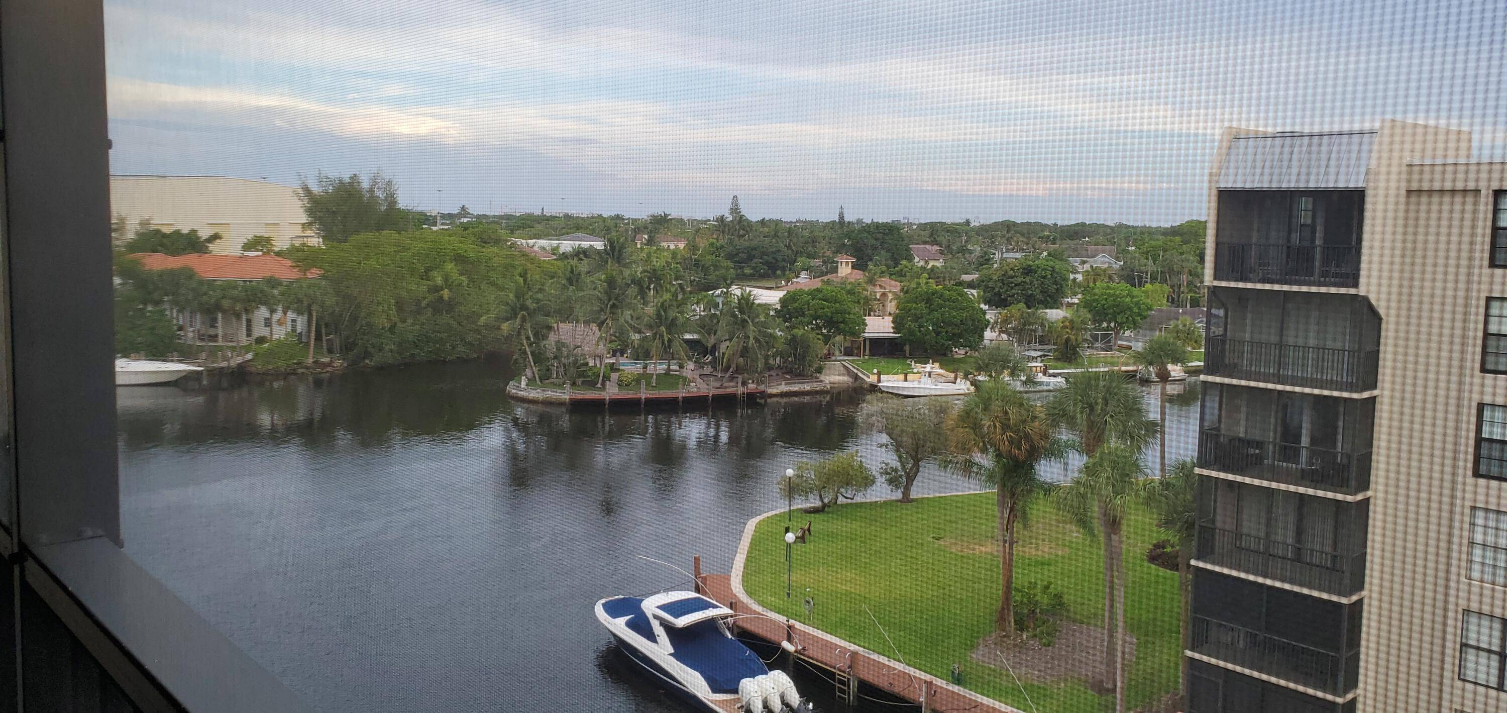 Boca Raton, FL 33432,8 Royal Palm WAY 6040
