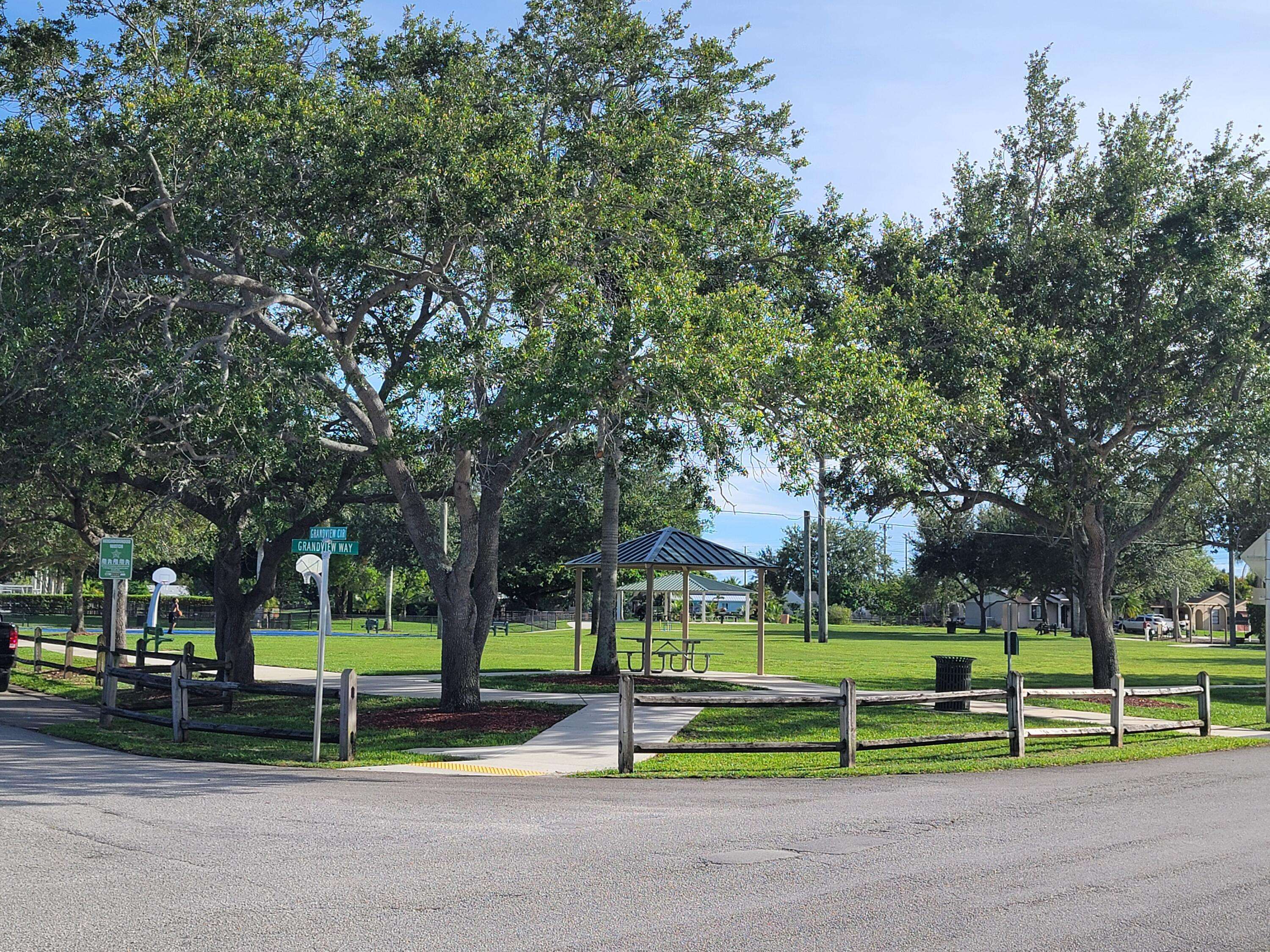 Royal Palm Beach, FL 33411,1355 Denlow LN