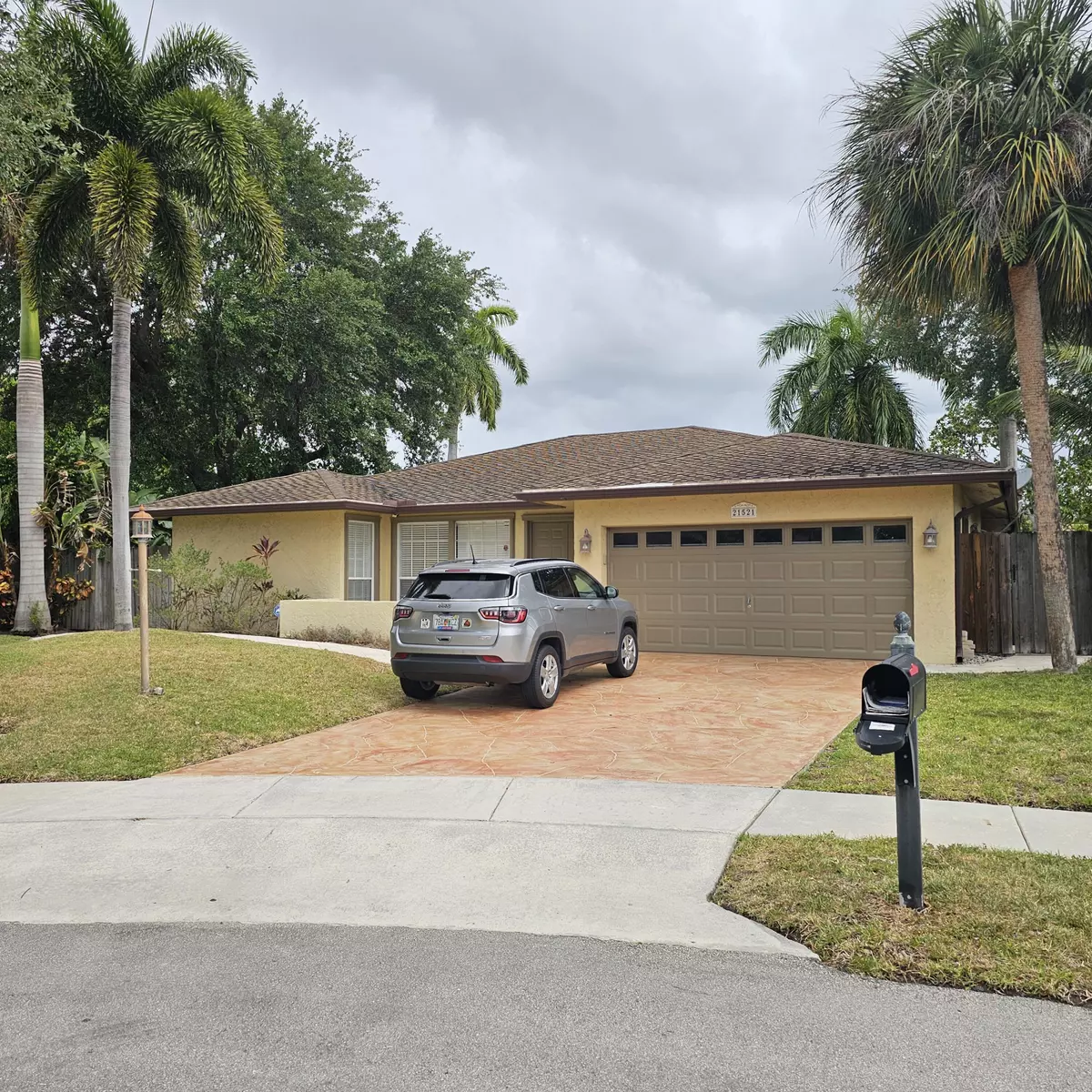 Boca Raton, FL 33433,21521 Cavandish RD