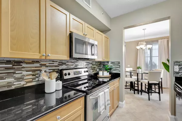 Palm Beach Gardens, FL 33410,11013 Legacy LN 103