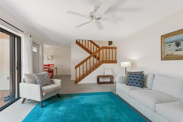 Jupiter, FL 33458,825 Center 32b ST