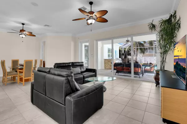 Jupiter, FL 33458,119 Bellefontaine LN