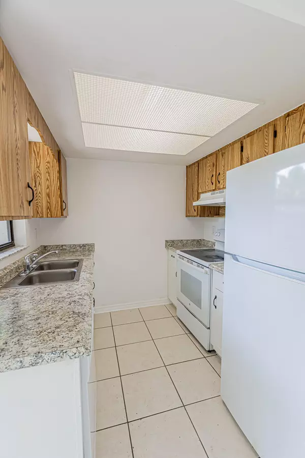 Fort Pierce, FL 34982,706 Azalea AVE