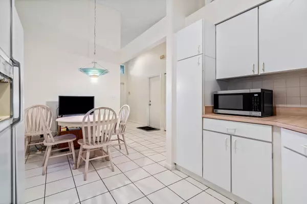 Boca Raton, FL 33496,9165 Vineland CT B