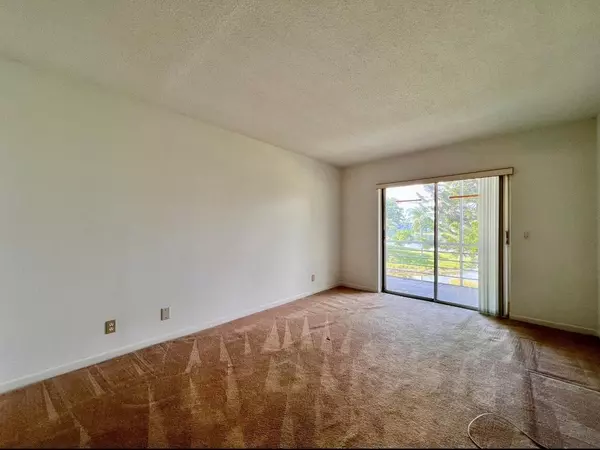 West Palm Beach, FL 33417,203 Wellington E 203