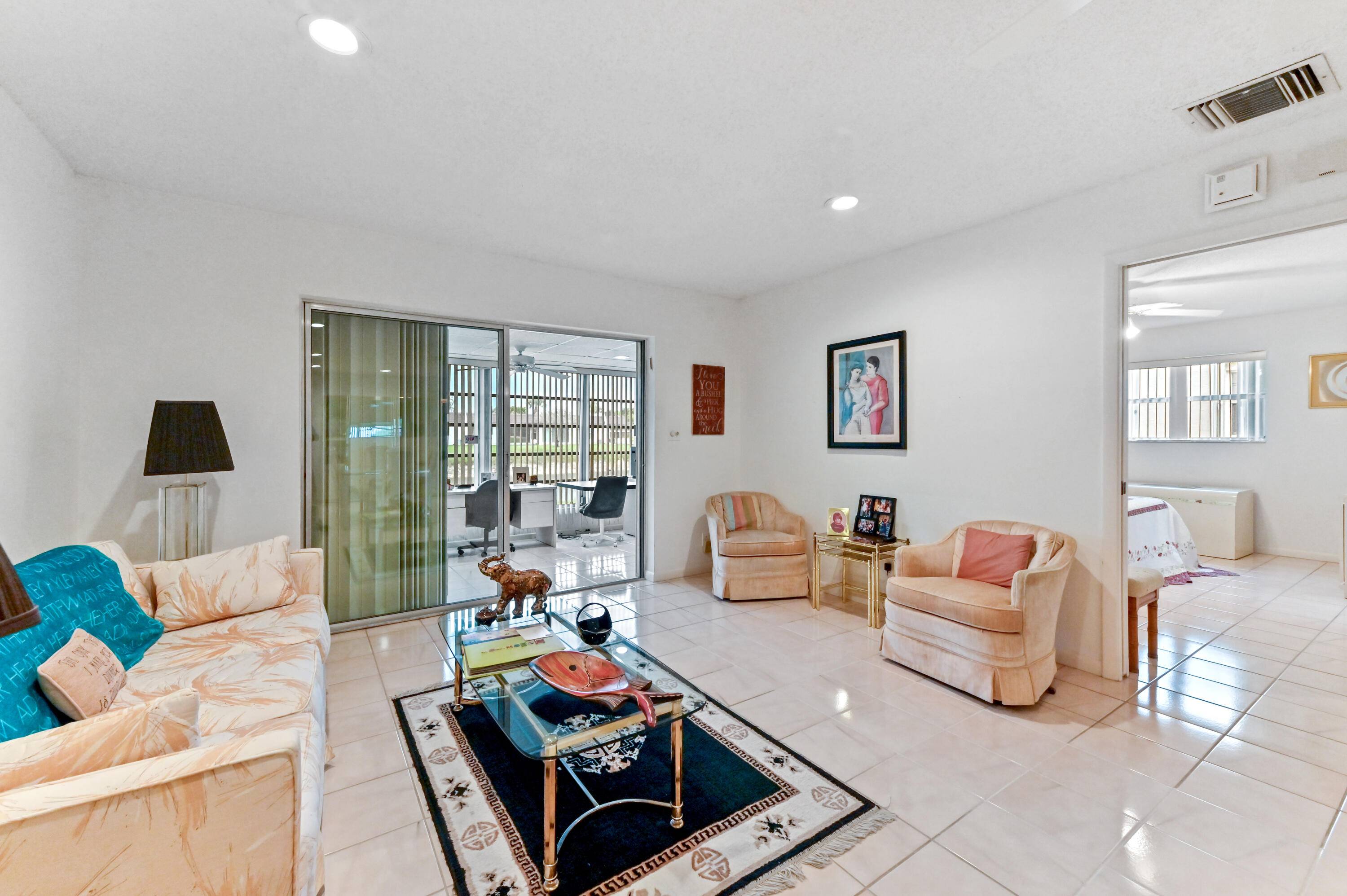West Palm Beach, FL 33411,109 Lake Rebecca DR 109