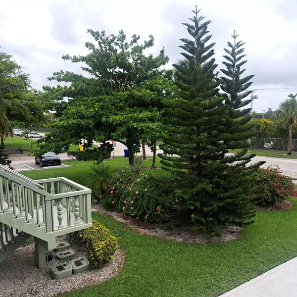 West Palm Beach, FL 33417,70 Easthampton C