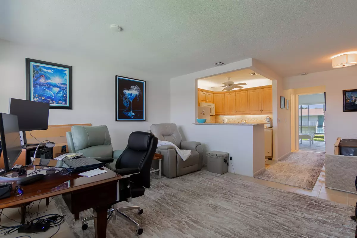 Boynton Beach, FL 33435,740 W Horizons 207