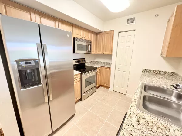 Boynton Beach, FL 33437,6761 Heritage Grande 3303