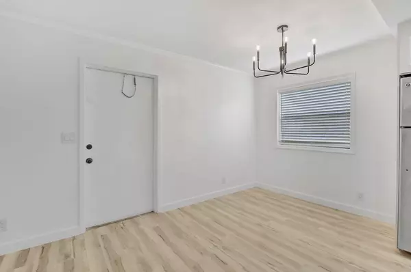 Delray Beach, FL 33484,216 E Flanders E