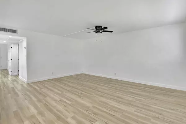 Delray Beach, FL 33484,216 E Flanders E