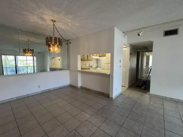 Greenacres, FL 33415,614 Sea Pine WAY D1