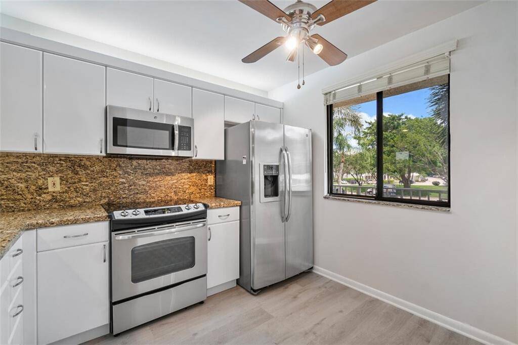 Boca Raton, FL 33433,6181 Balboa CIR 201