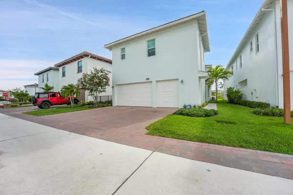 Palm Beach Gardens, FL 33418,13496 Bernoulli WAY
