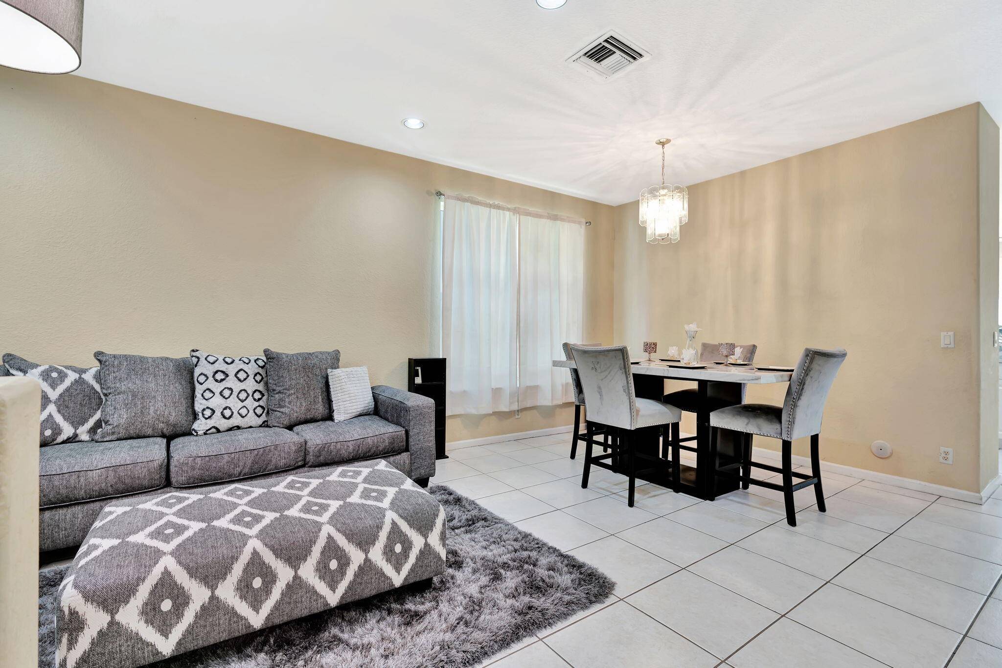 West Palm Beach, FL 33409,4463 Lake Tahoe CIR