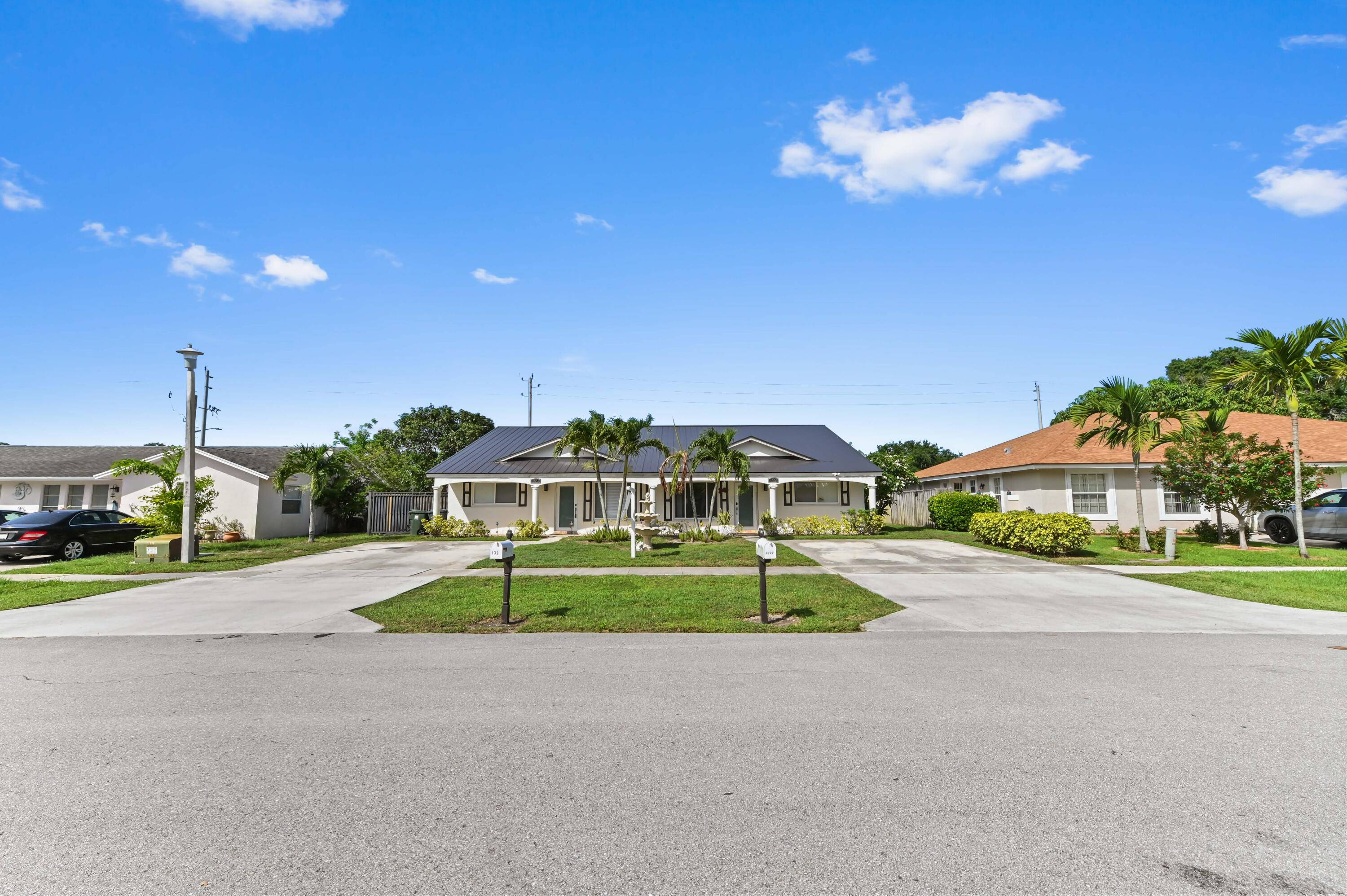 1320 Riverside CIR, Wellington, FL 33414