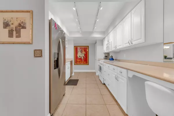 Delray Beach, FL 33444,2255 Lindell BLVD 4304