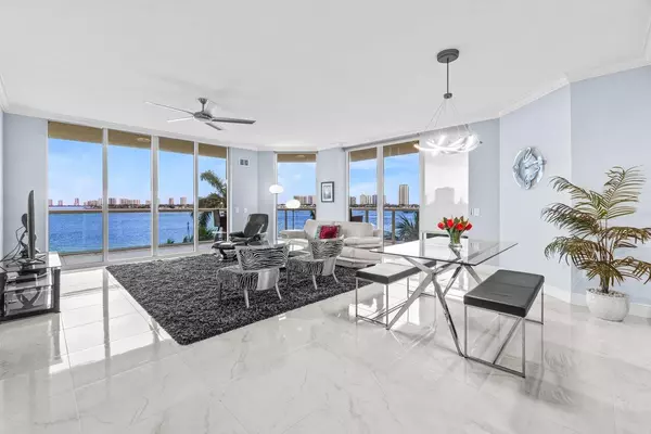Riviera Beach, FL 33404,2650 Lake Shore DR 406