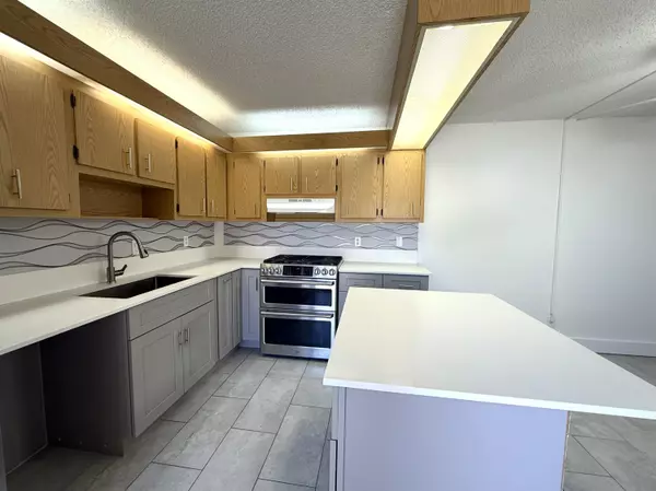Lake Worth, FL 33461,2470 Waterside DR