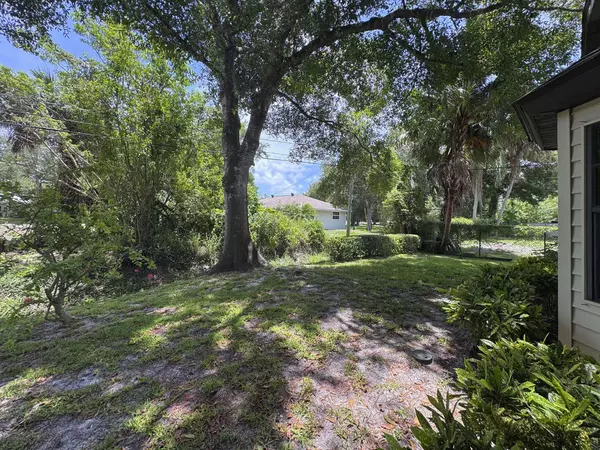 Vero Beach, FL 32966,2440 88th AVE