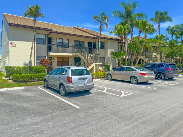 7610 Tahiti LN 201, Lake Worth, FL 33467