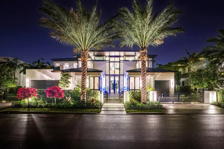 207 W Coconut Palm RD, Boca Raton, FL 33432