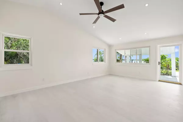 Micco, FL 32976,9670 Riverview DR