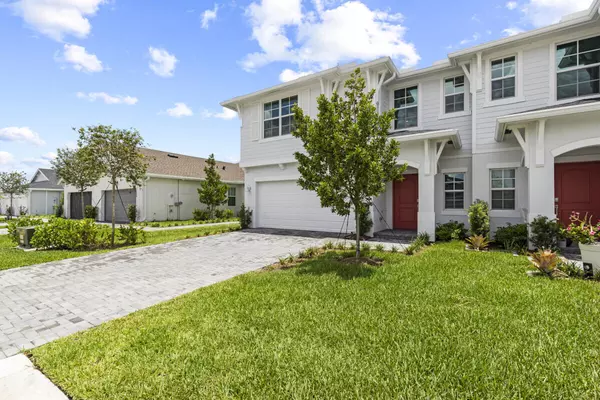The Acreage, FL 33470,1454 Tangled Orchard TRCE