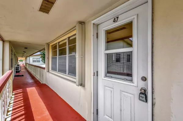 West Palm Beach, FL 33417,47 Camden B