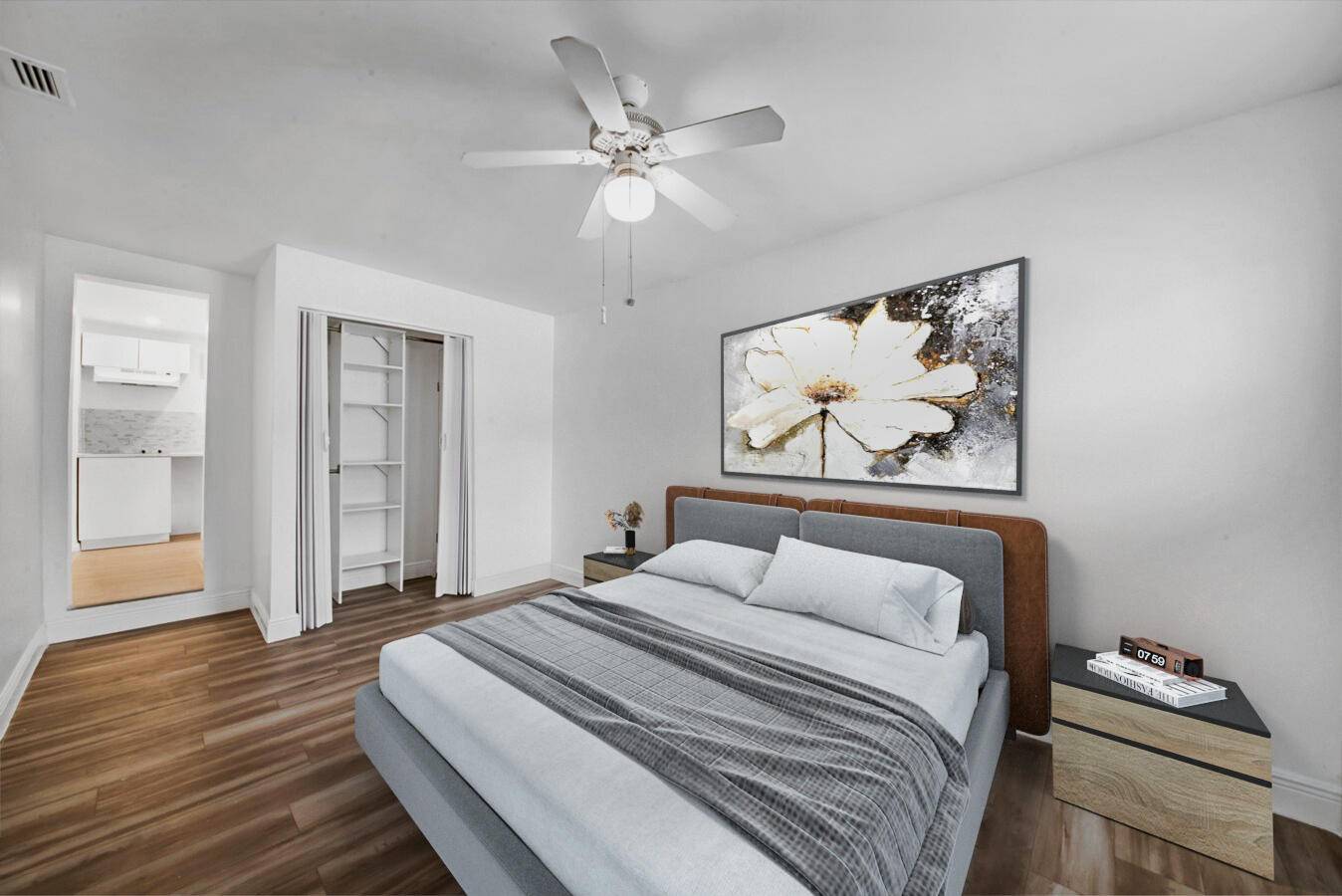 Lantana, FL 33462,526 W Perry ST B